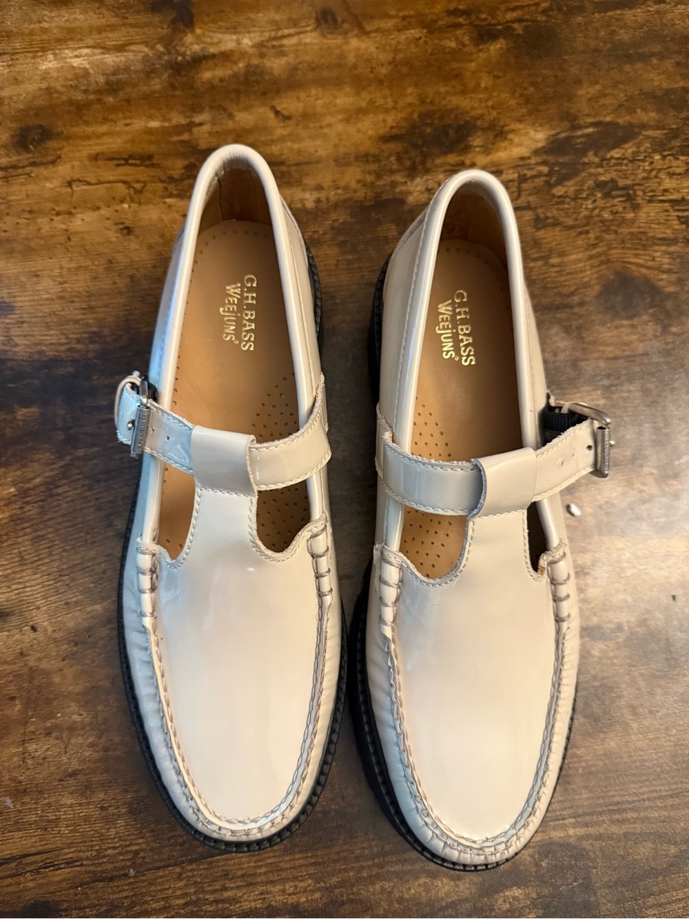 G.H. Bass Weejuns Cream Leather T-Strap Loafers Size 8 - Picture 1 of 8